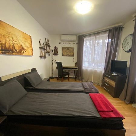 Apartament Bogoslovovi Várna Kültér fotó